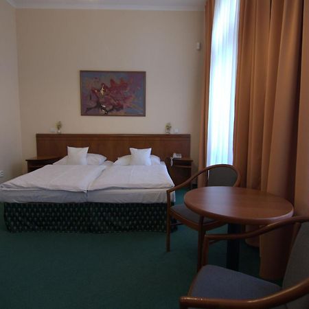 Hotel Westend Marianske Lazne Exterior foto